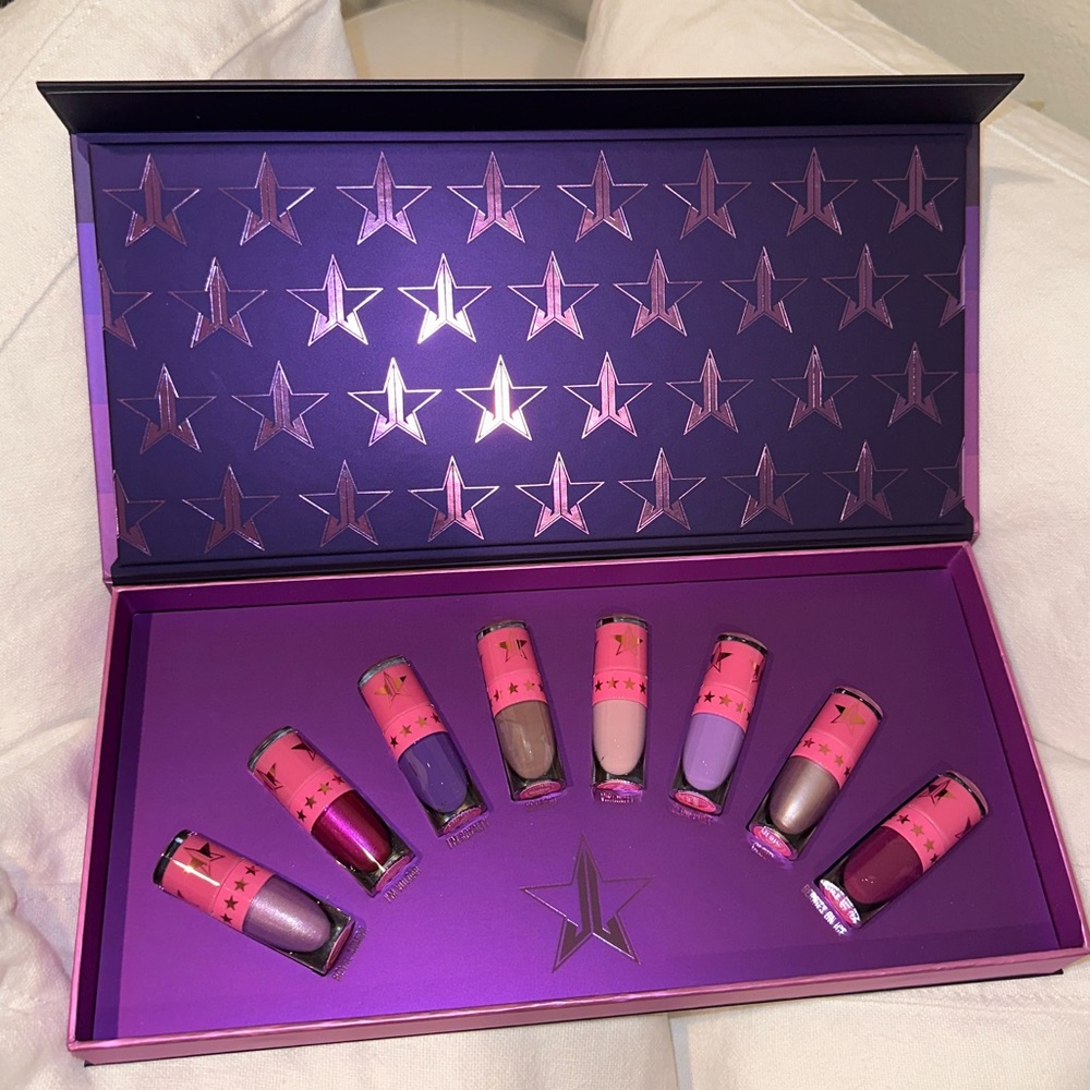 Jefree Star Queen B*tch Mini Velour Lipstick